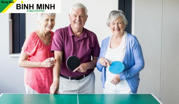 Làm chậm tiến triển bệnh Parkinson ở người già bằng cách chơi bóng bàn