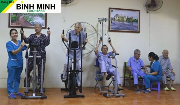 Người cao tuổi thường tập luyện thể thao phù hợp với thể trạng của bản thân